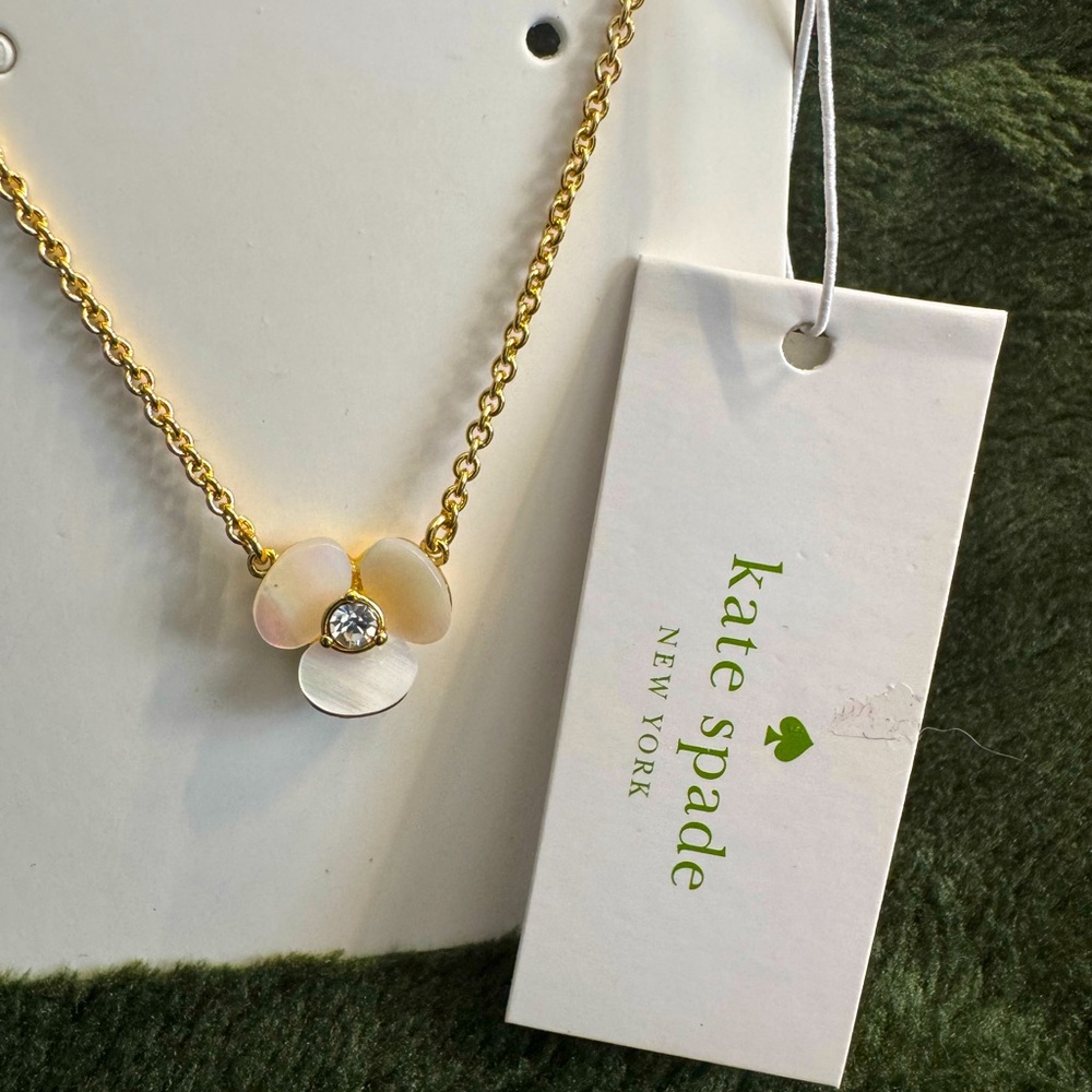 Kate Spade Disco Pansy necklace 🕺